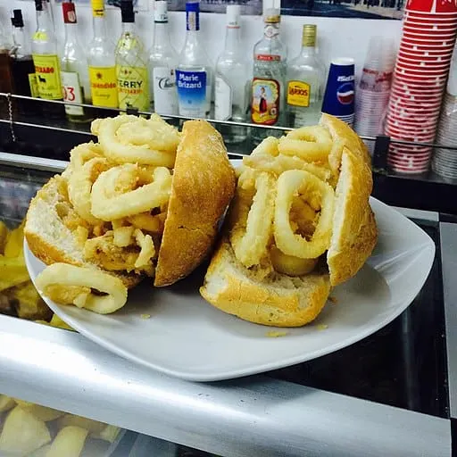 Bocadillo_calamares_plaza_mayor, calamares sandwich