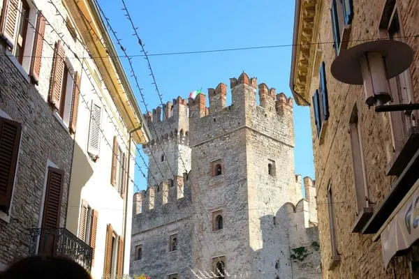 image 0 5 6 - Autumn at Lake Garda: Enchanting Sirmione and Verona