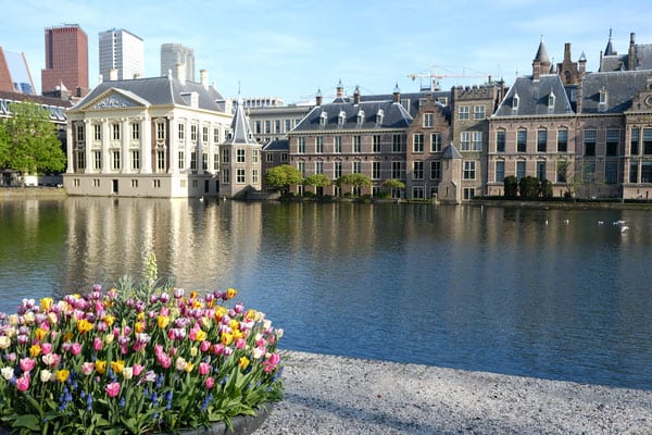 things to do in the hague, den haag, netherlands, city break, amsterdam, cheap, holland, what to do in the hague, surfing, scheveningen, where to eat, where to stay, beach, food, restaurants, weekend trip, city trip, points of interest, visit, travel blog