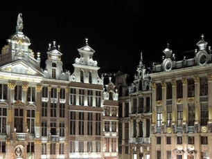 best belgian restaurants in brussels, buildings in Brussels lit up at night