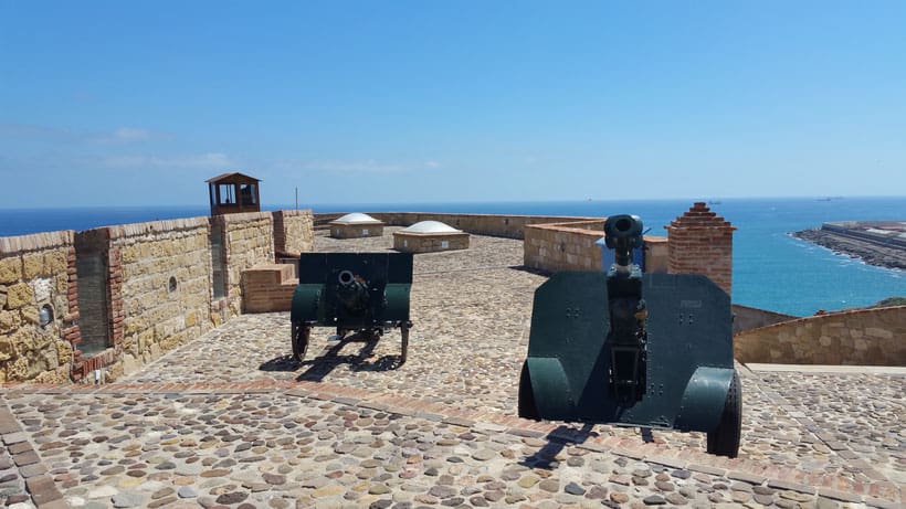 melilla, africa, tourism, must see, que hacer, turismo, modernismo, moder, nist, spain, espana, marruecos, morroco, refugees, fence, valla, moruno, hindu, sefardi, jews, fortress, melilla la vieja, ciutadela