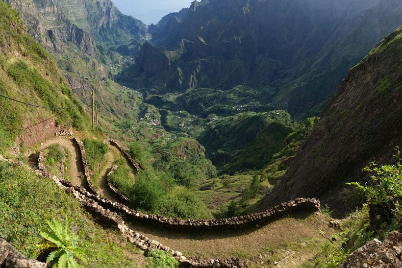 dazzling views to paul valley with twisting trail looking down filled with trees and cliffs