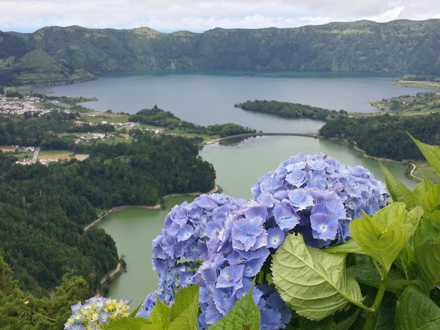 sao miguel, azores, travel, viajar, trekking, hiking, ponta delgada, lagoa do fogo, hotel, comer, eat, beber, drink, restaurant, vilafranca, gorreana, tea, furnas, sete cidades, hitchhiking