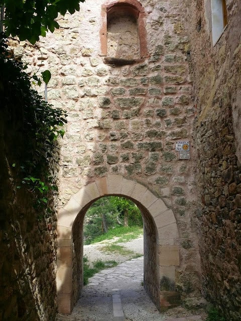secret escapes madrid, siguenza, unusual day trips madrid, non touristy madrid, siguenza castle