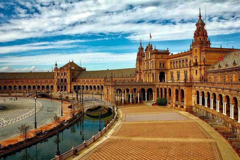 popular day tours in malaga spain, view of the plaza de españa in seville