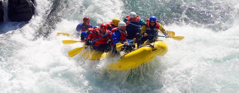 outdoor places to visit in Wisconsin, people white water rafting