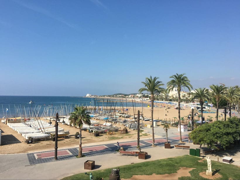 where to stay in spain, hotel, resort, spain, travel, blogger, recommend cheap, budget, deal, best place to stay, holiday letting, villa, barcelona, costa del sol, ibiza, luxury, accommodation, spanish, apartment, self-catering, , sitges, castel, tour