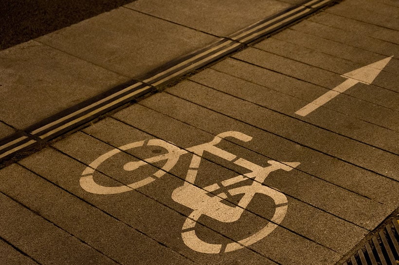 cool things to do in milwaukee, bike decal on the street