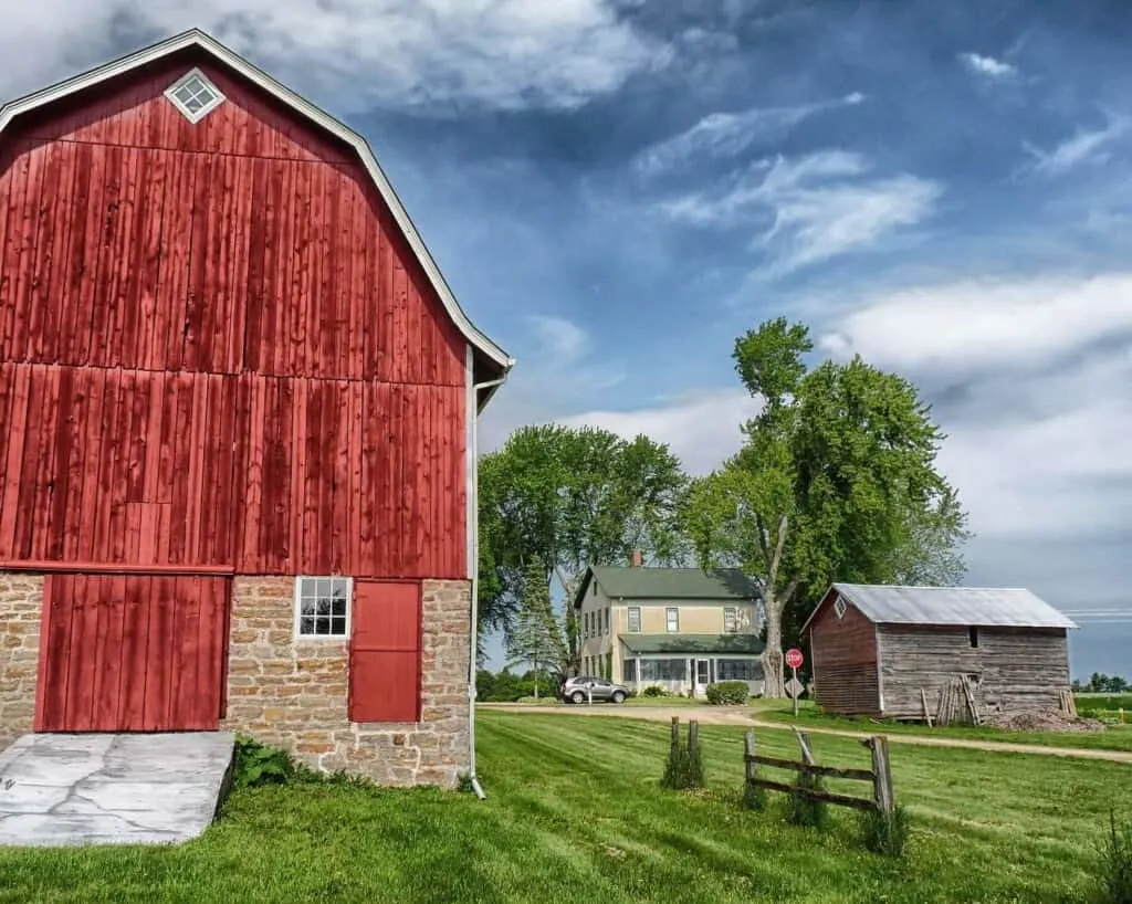 wisconsin day trips from milwaukee, barn at old world wisconsin