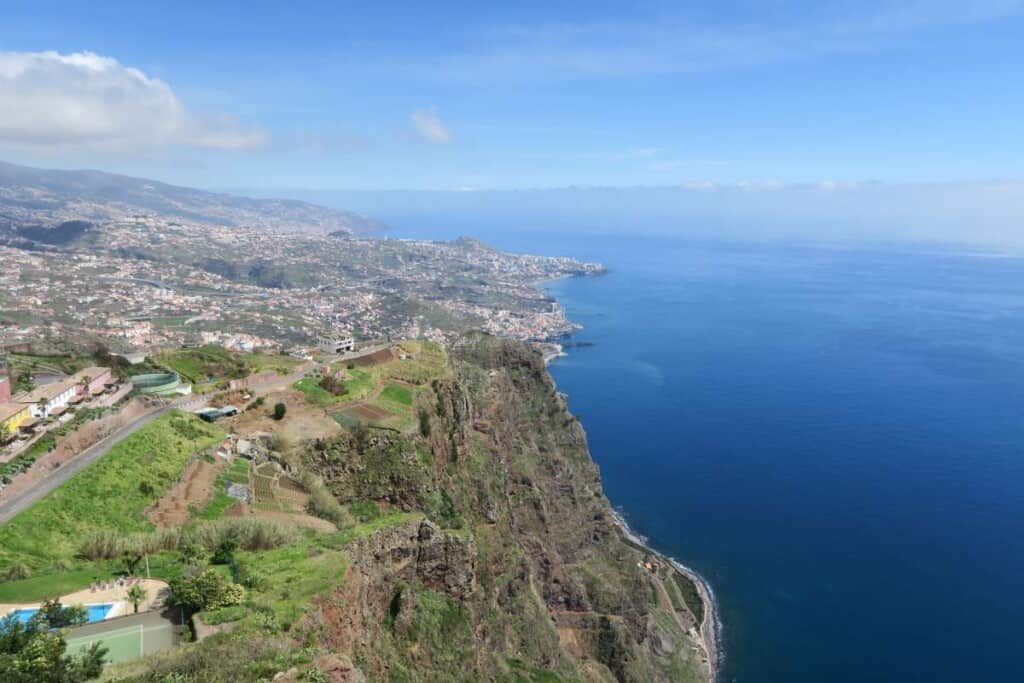 top things to do in madeira, hiking in madeira, 25 fontes, water fall, traditional huts, funchal, what to do in madeira, pico do arieiro, pico ruivo, sao lourenco, cabo girao