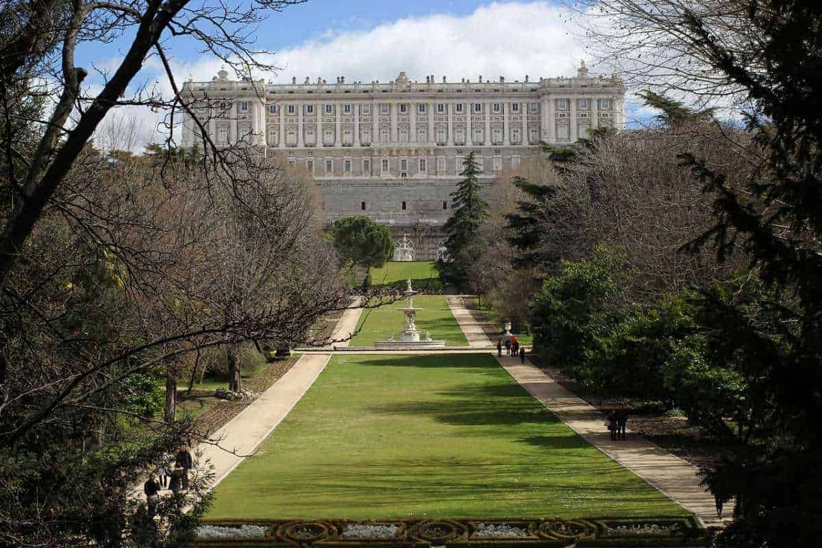 best museums in madrid spain prado museum, roal palace, reina sofia, travel blog, blogger spain