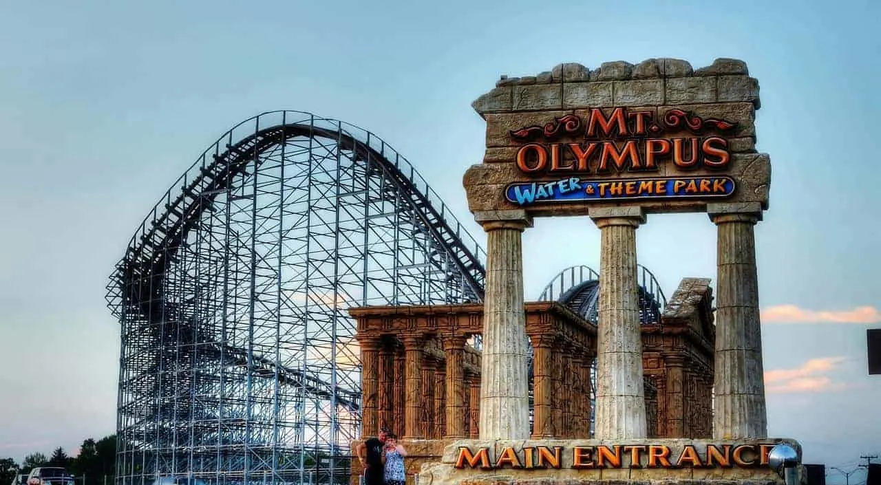best things to do in Wisconsin Dells in March, Mt. Olympus Resort with ancient greek-looking pillars and roller coaster