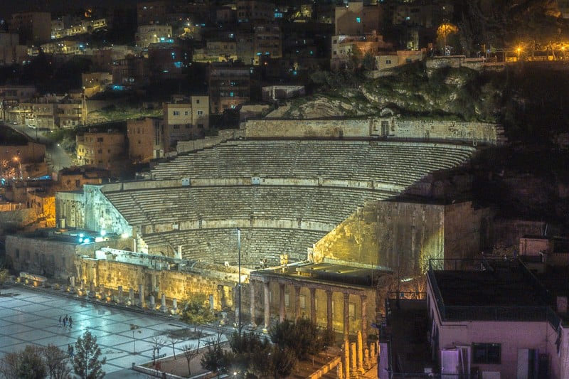 things to do in amman at night, view of the roman theatre at night 