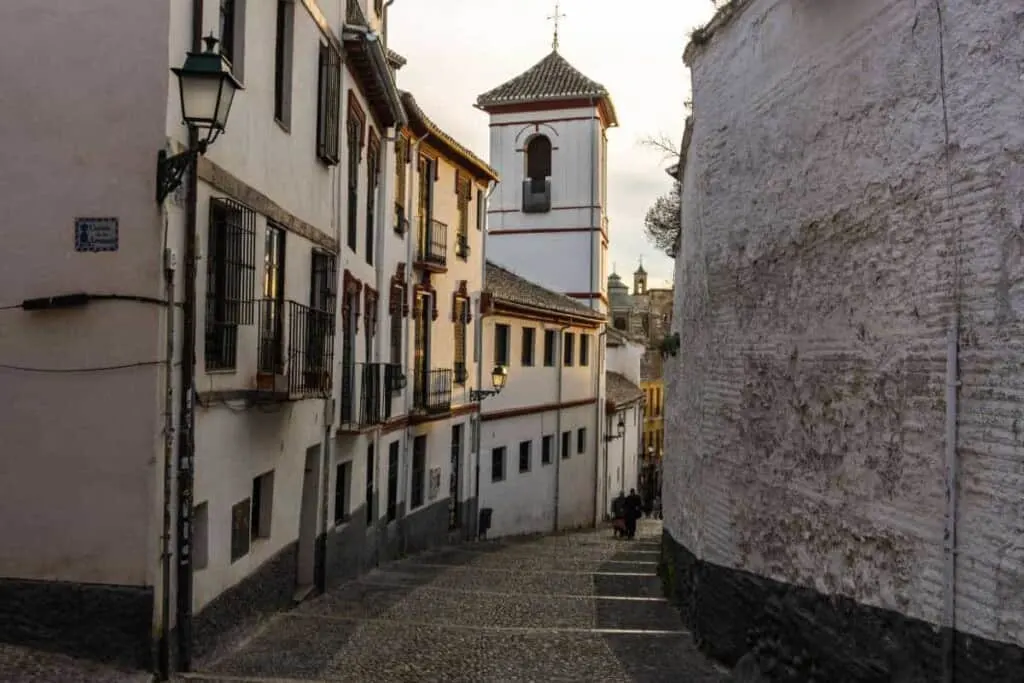 Narrow Streets in Albaicin with old houses, Ronda hiking, barcelona, most beautiful places in spain, madrid, beaches, tarifa, andalucia, granada