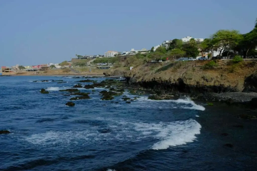 que faire a praia, cap-vert, tourisme praia Quebra Canela plage