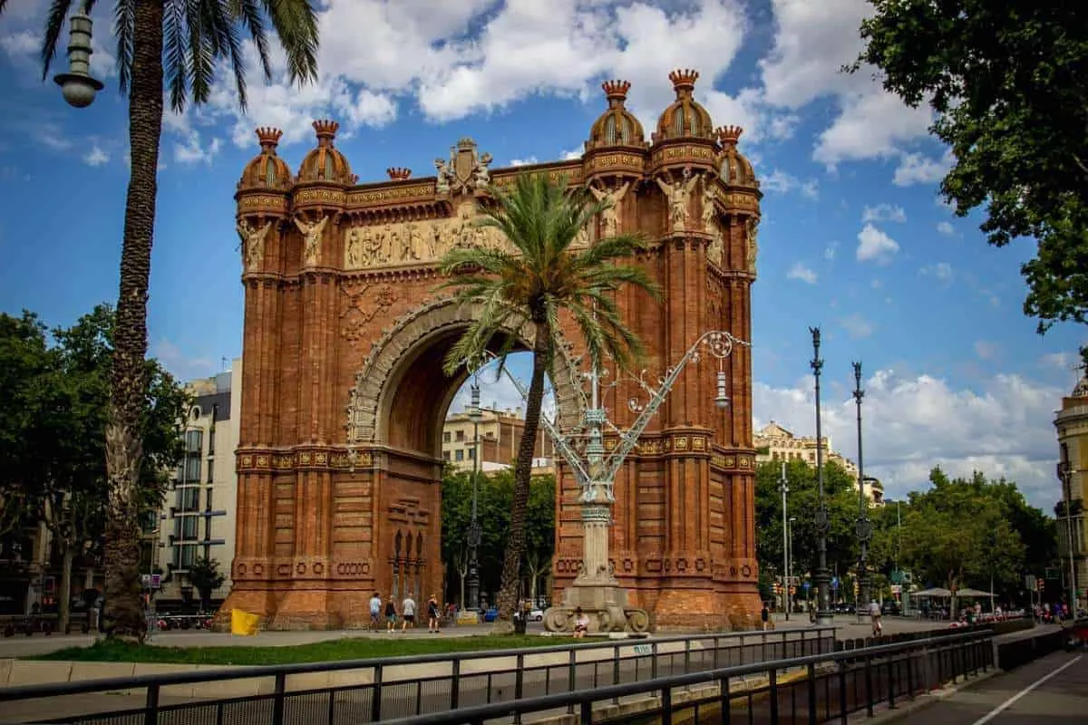 Most iconic landmarks in Bacelona, view of the Arc de Triomf