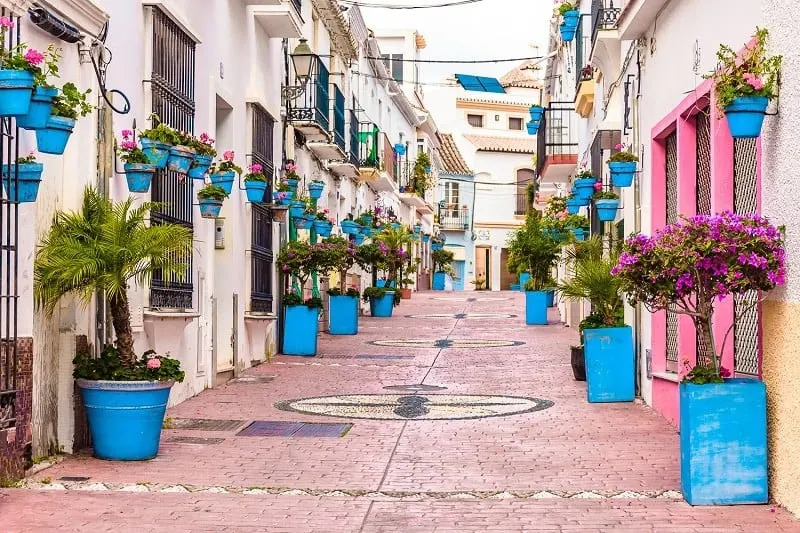 beautiful places spain, the best places in spain, street in estepona