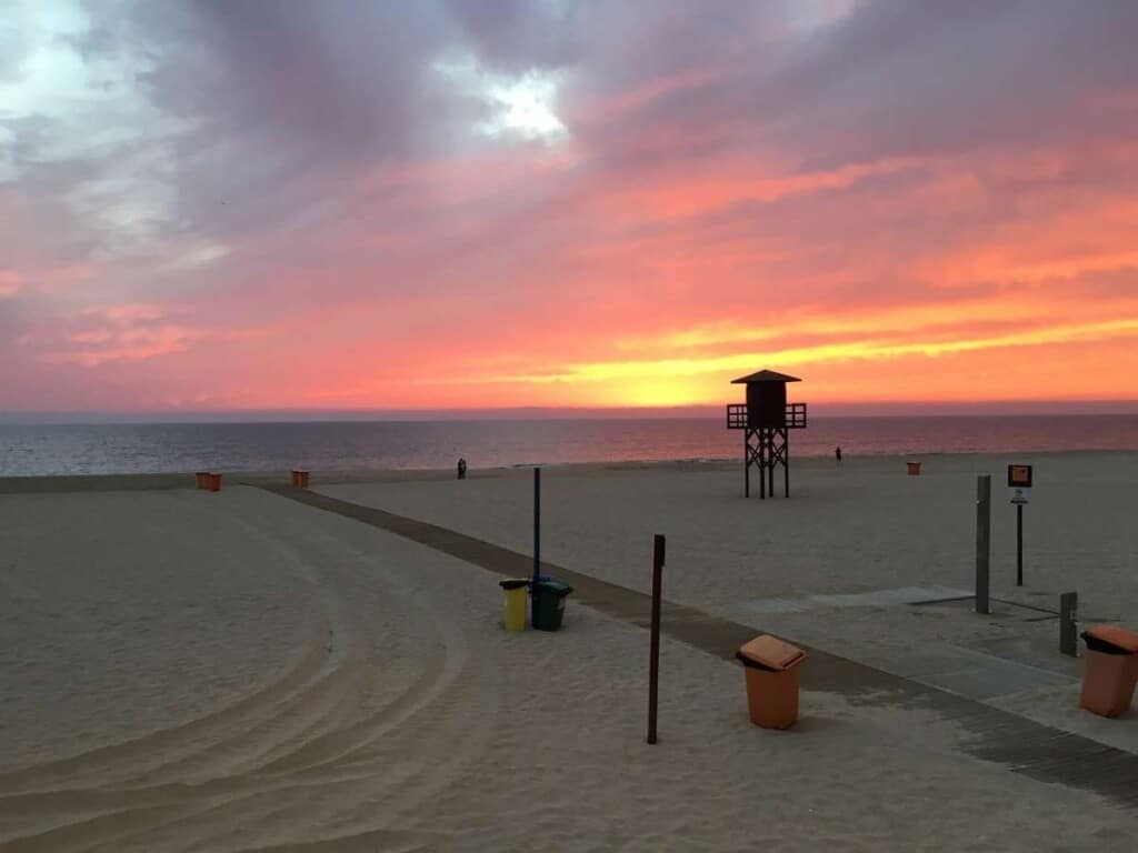 best beaches southern spain, cortadura beach in cadiz, southern spain