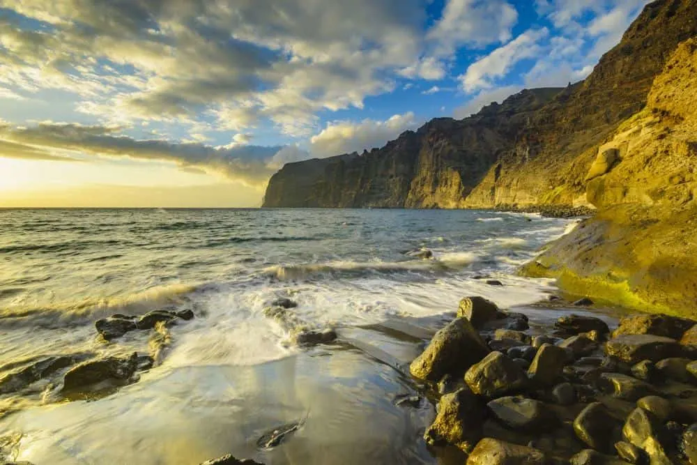 where to stay in tenerife, los gigantes