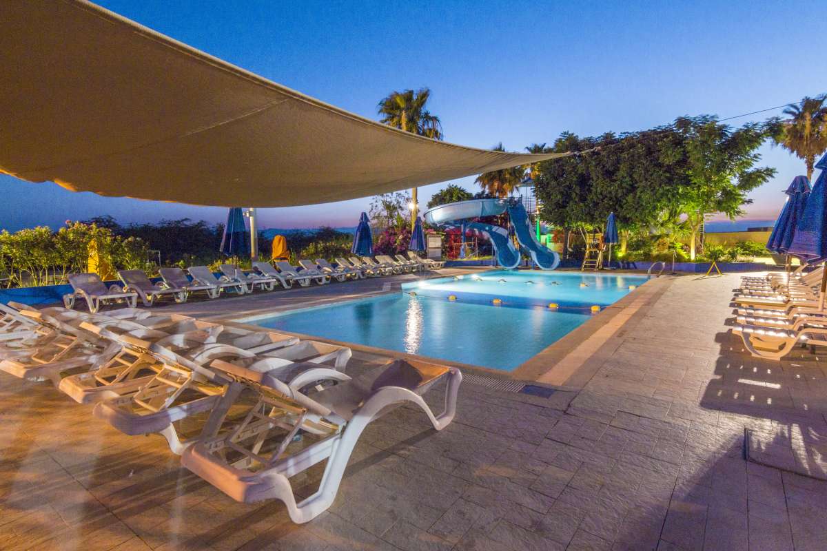 ramada resort dead sea hotel
