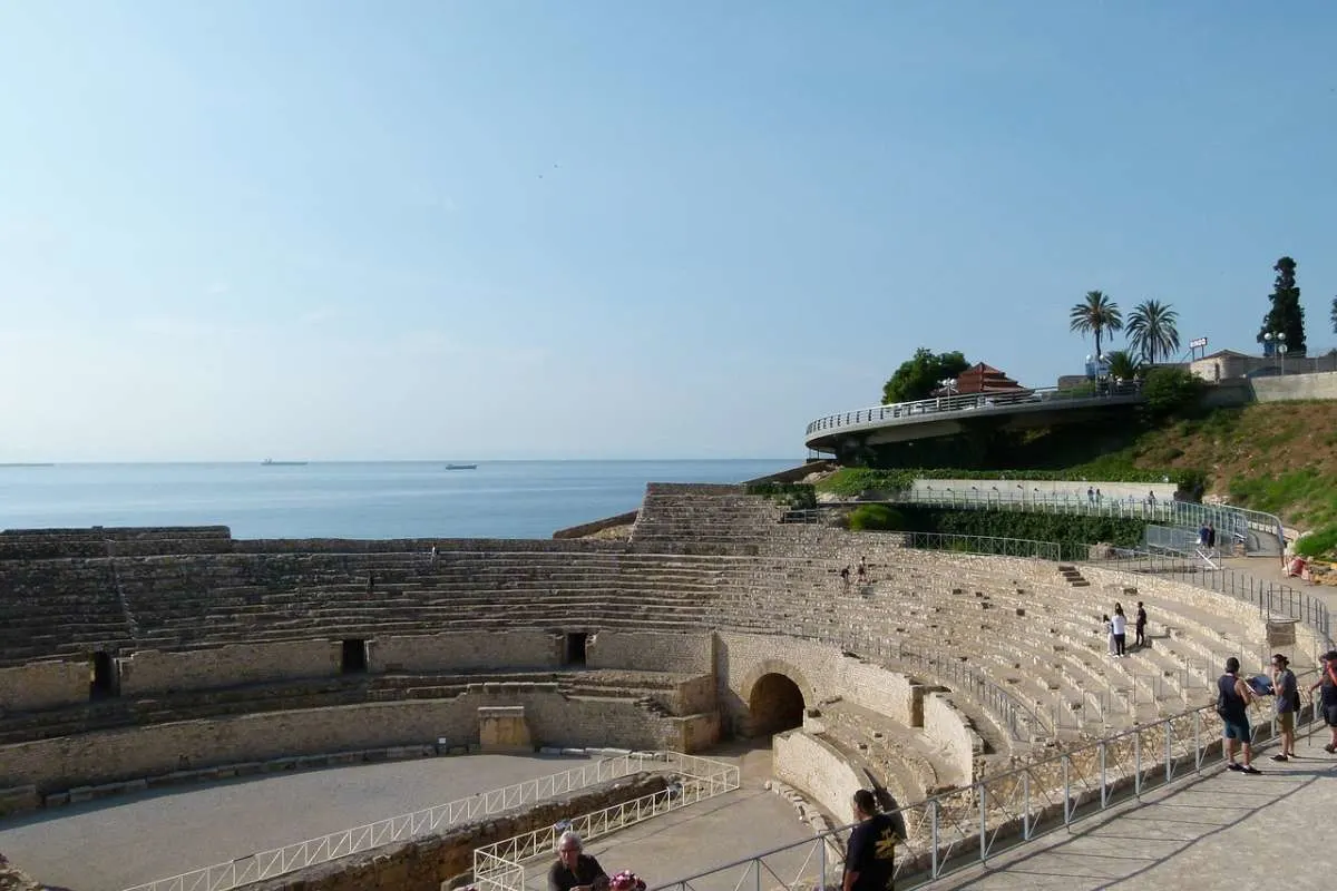 best places for holidays in spain for families, roman ampitheater in tarragona spain