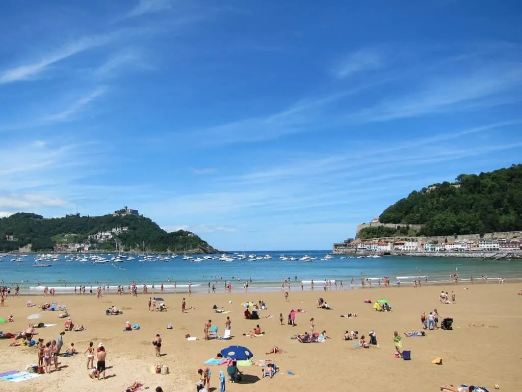 thigns to see in san sebastian, concha beach, spain, travel