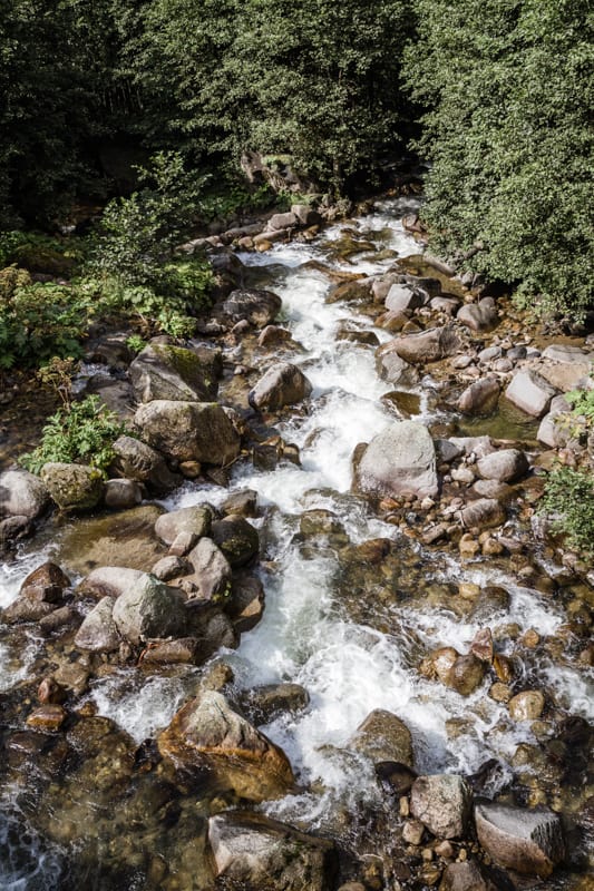 sand bottom lakes in wisconsin, creek full of rocks