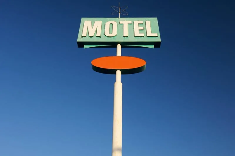 motel sign in lake geneva, Wisconsin, best places to stay in lake geneva, WI