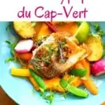 Vous cherchez des recettes capverdiennes ou des aliments traditionnels du Cap-Vert ? Trouvez une liste des meilleurs aliments du Cap-Vert à manger au Cap-Vert, y compris la cachupa, le pastel et les desserts. + Recettes ! Vous voulez savoir que manger au Cap-Vert? Ce guide vous présente la nourriture la plus typique du Cap-Vert ainsi comme les meilleurs desserts des iles capverdiennes. #caboverdefood #cachupa #pastel #grogue #capvert #afrique #ilescapverdiennes