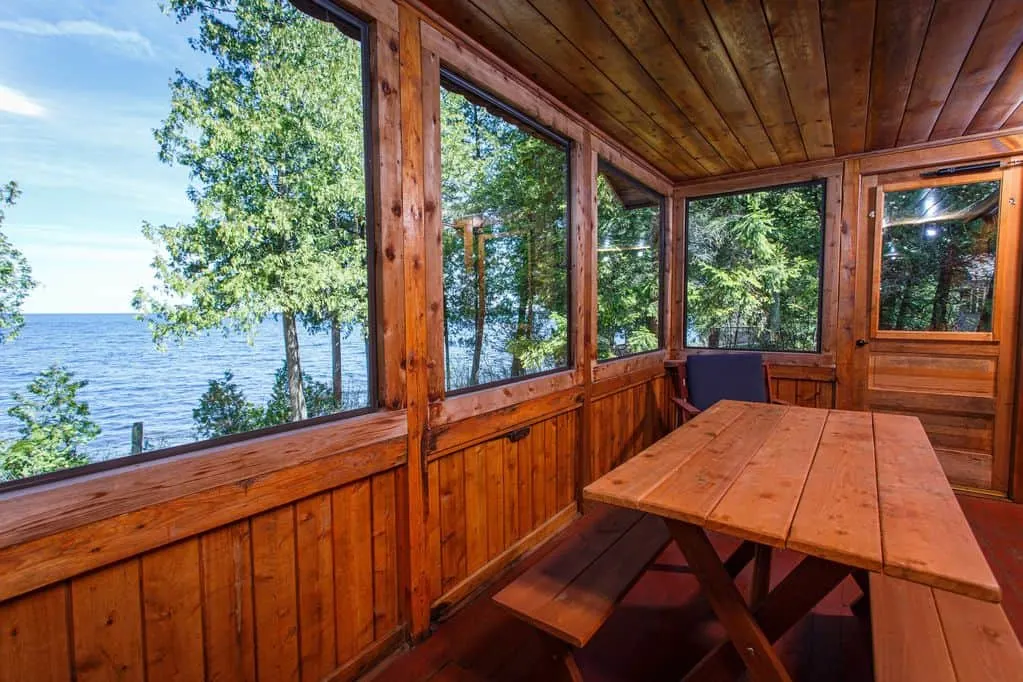 Romantic Cabins in Wisconsin, Eat-in screen porch with beautiful water view