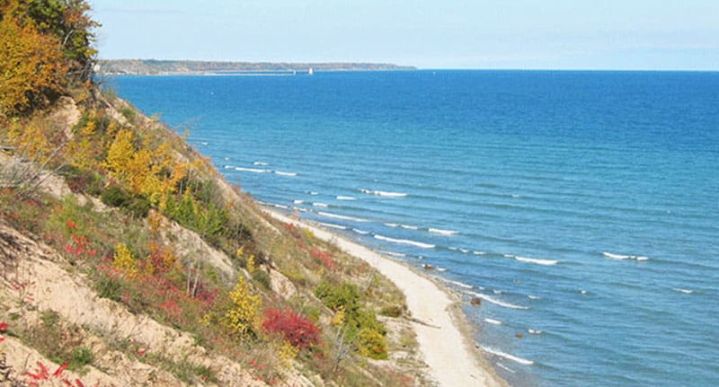 top places to go in door county, Wisconsin, Top view of Lion’s Den Gorge Nature Preserve, Lake Michigan