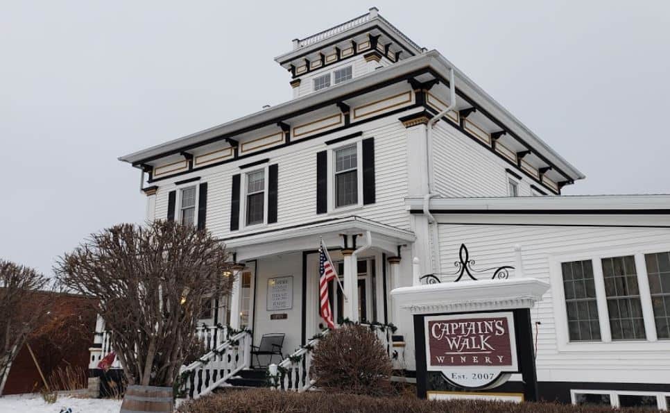 Best things to do in Green Bay, front view of Captain’s Walk Winery