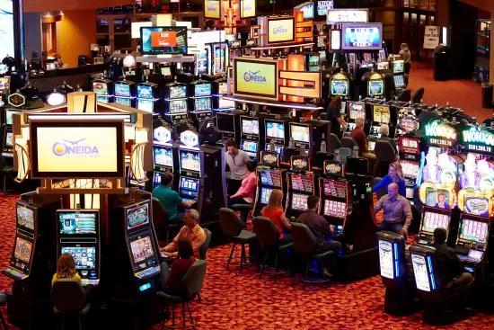 activities in Green Bay, Wisconsin, People playing games in Casinos in Green Bay Wisconsin