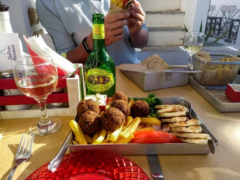 Folegandros lazy lunch