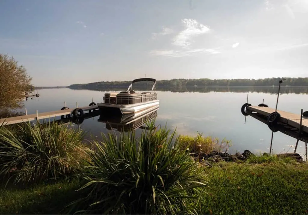 best kid friendly resorts in wisconsin, private boat docked on the lake pier outside of st. croix inn