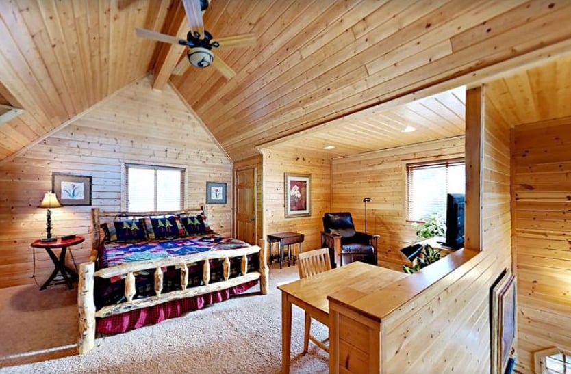 Cabins in Northern Wisconsin, Inside view of Lake Home on Lac Courte Oreilles – Hayward