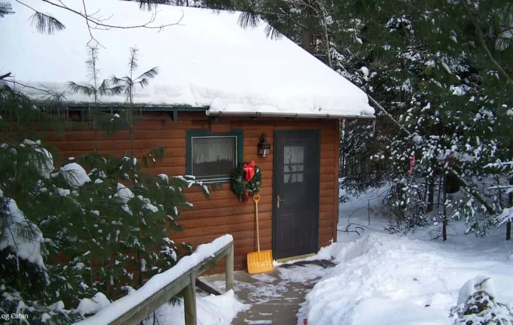 voyageur lake cabin near eagle river wisconsin in winter
