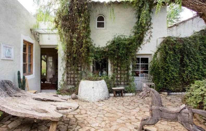 Best Mansion Airbnb in Algarve, Garden view and inside view of Jasmin Cottage