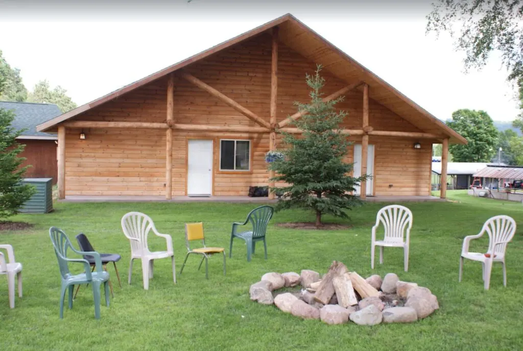 cheap wisconsin cabin with hot tub