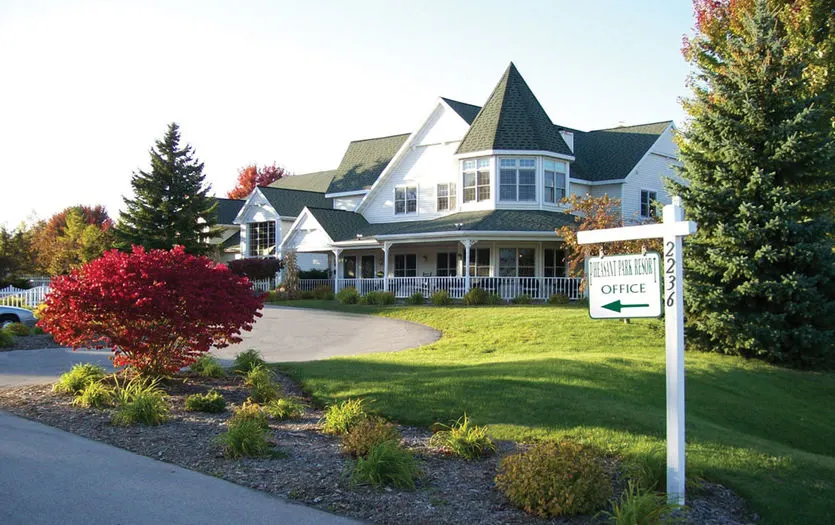 best resorts in Door County for failies, outside view of Pheasant Park Resort