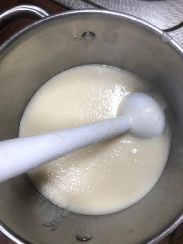 making cauliflower soup from wisconsin (1)