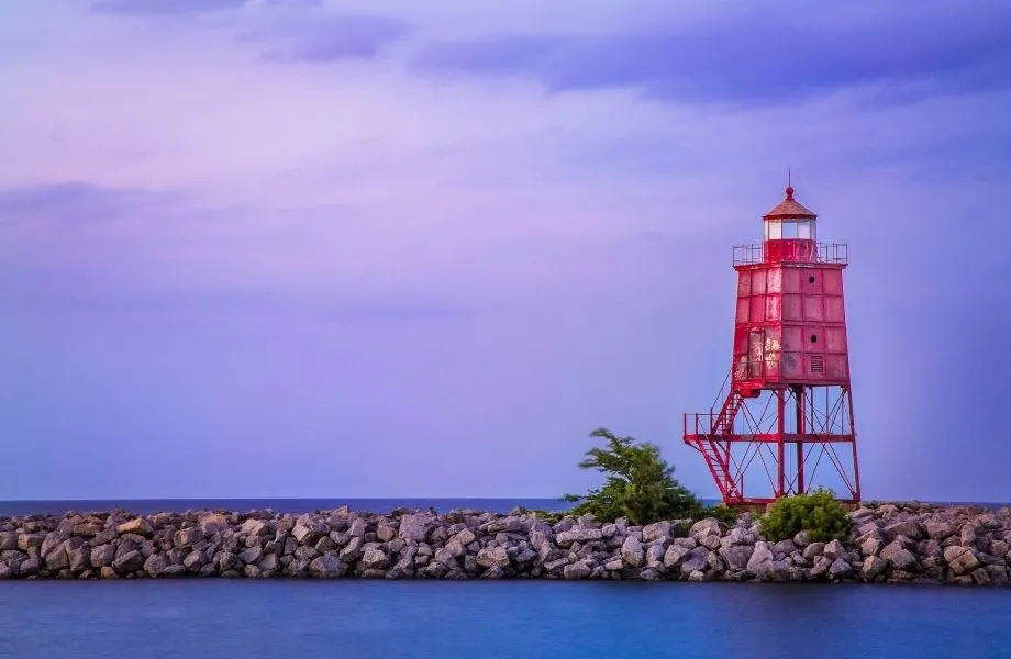 unusual lighthouses to visit in Wisconsin, Racine Lighthouse at sunset