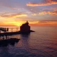 Beautiful lighthouses in Door County Wisconsin, Sturgeon Bay Lighthouse at sunset, best Sturgeon Bay resorts