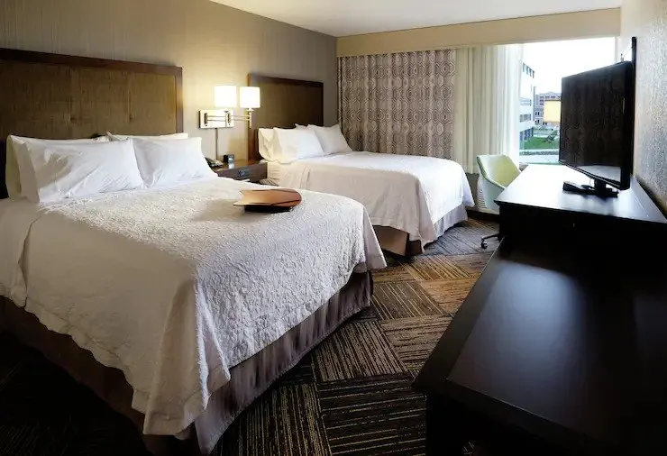 where to stay in green bay, room with a view, two beds and tv at Hampton Inn Green Bay Downtown