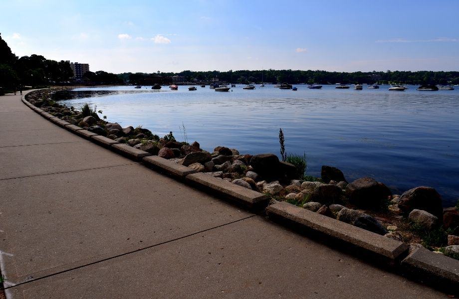 hiking in southern wisconsin, paved path along the shoreline of Lake Geneva