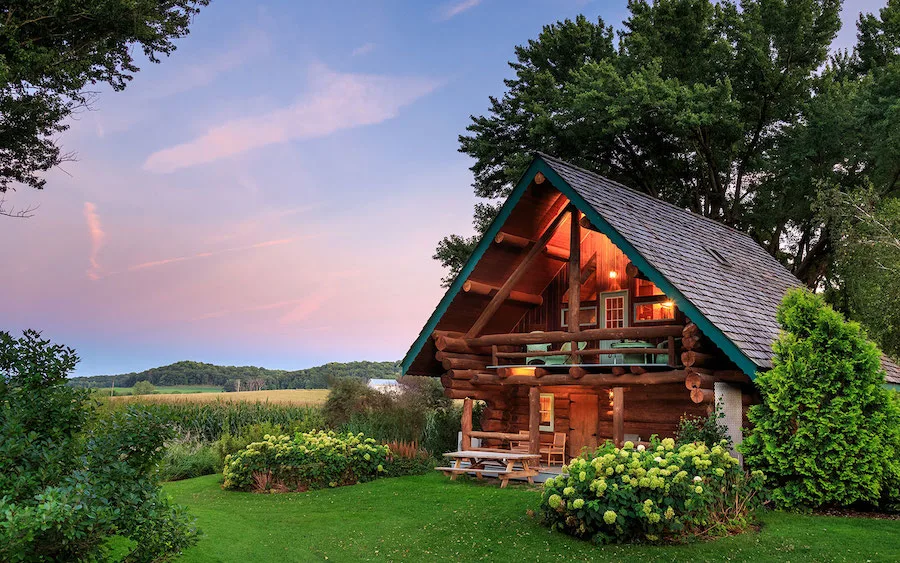 best Wisconsin resorts in winter, cabin lodgings with garden at Justin Trails Resort