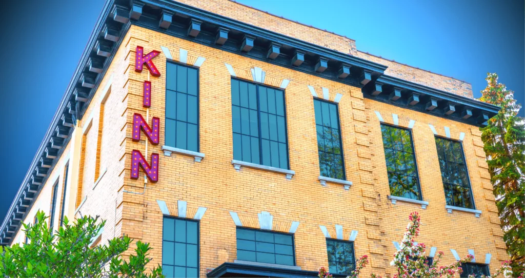 most romantic hotels milwaukee, exterior of kinn guesthouse