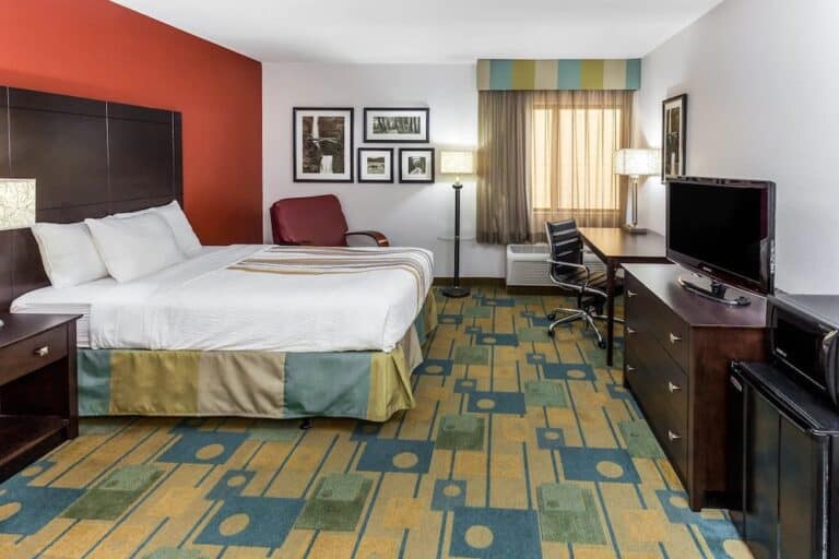 15 Best Hotels in Sheboygan, WI & Nearby Paulina on the road