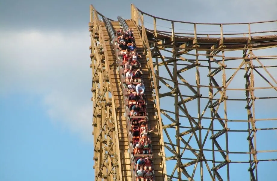 one day trips in wisconsin, people on a rollercoaster