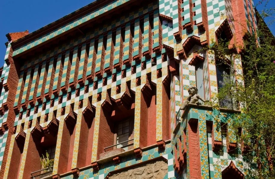 cool buildings in Barcelona, colorful siding of the Casa Vicens Gaudi